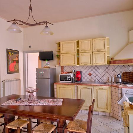Casa Vacanze Il Gatto Rosso Trecase Ngoại thất bức ảnh