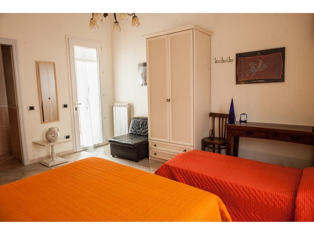 Casa Vacanze Il Gatto Rosso Trecase Phòng bức ảnh
